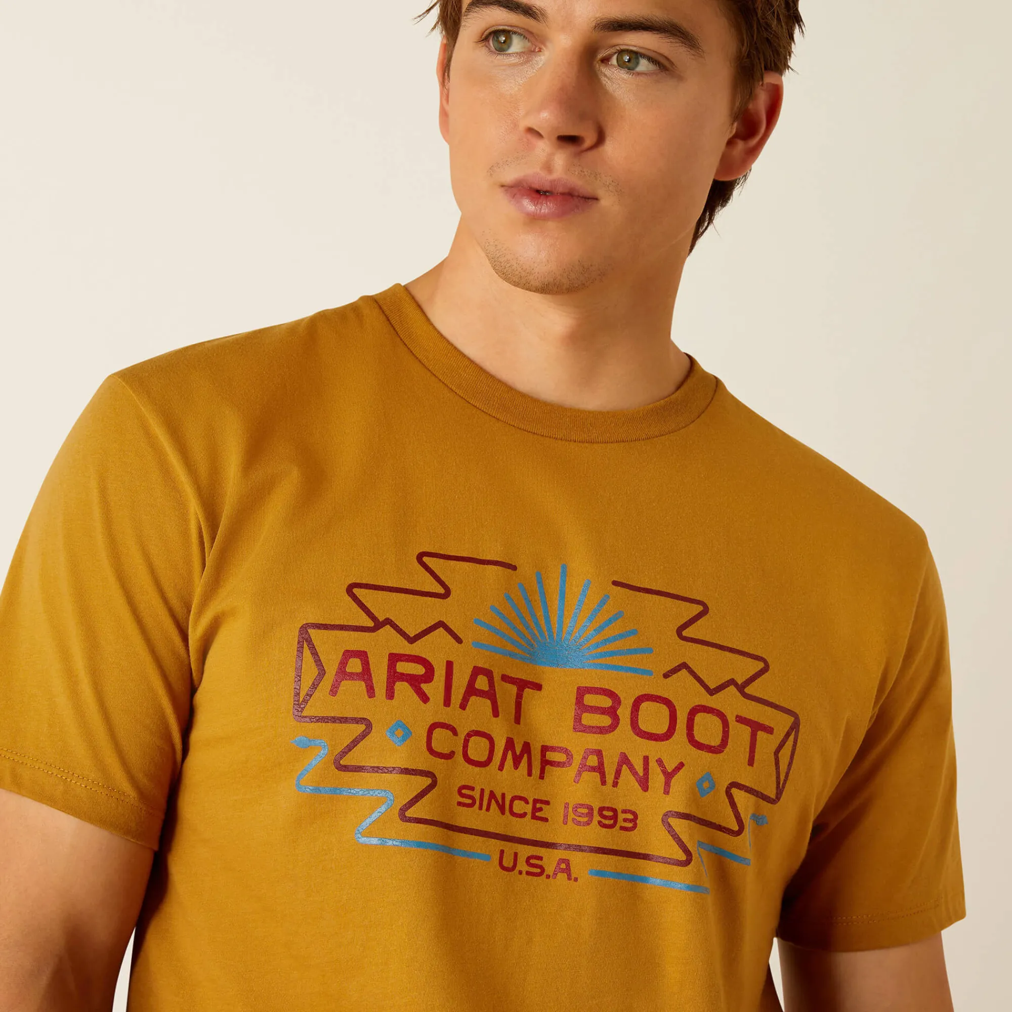 ariat_amigo_tshirt_3.webp Flash Sale Amigo T-Shirt Herren Tops & T-Shirts | Oberteile & T-Shirts