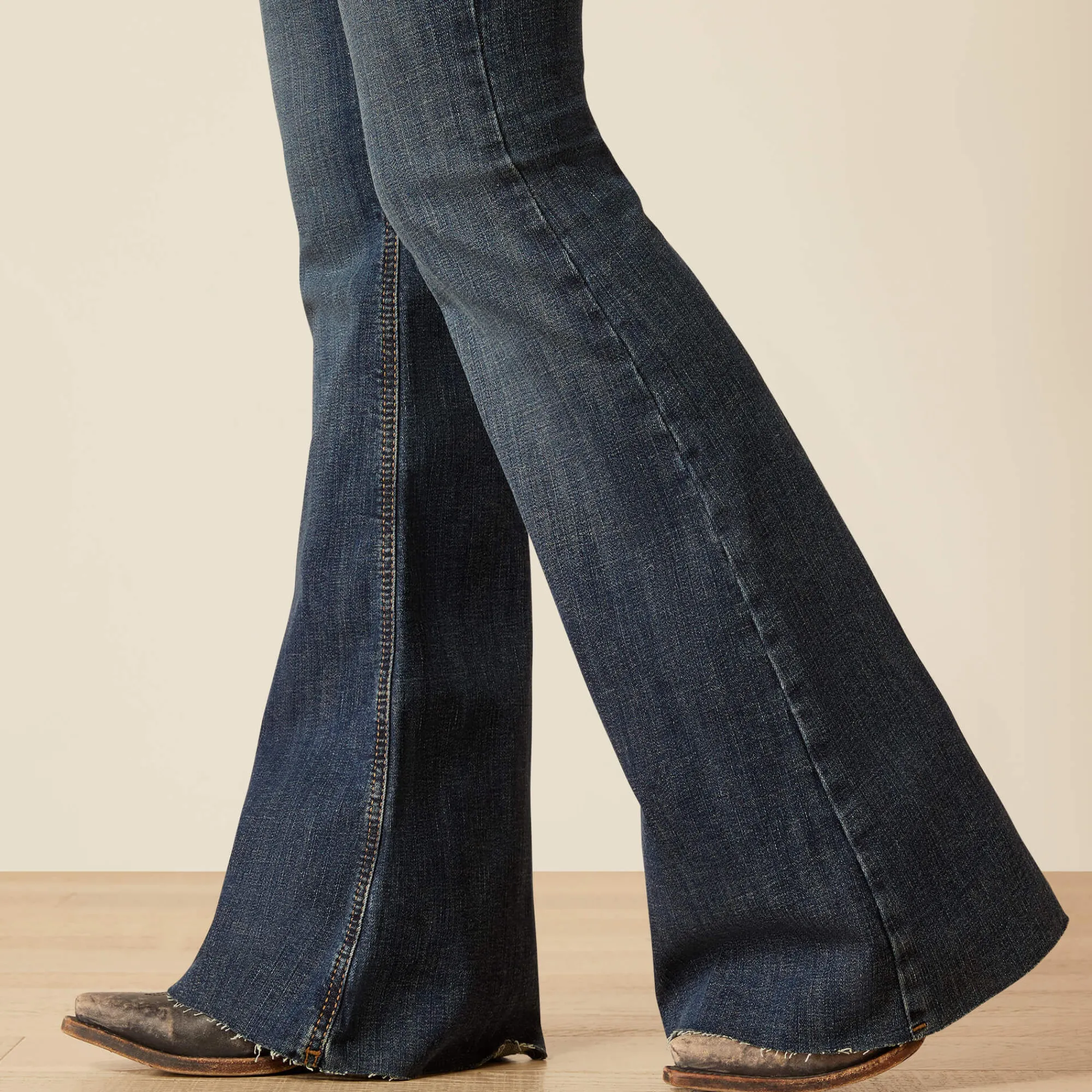 perfect_rise_kallie_flare_5.webp Flash Sale Perfect Rise Kallie Flare Jeans Damen Denim | Denim
