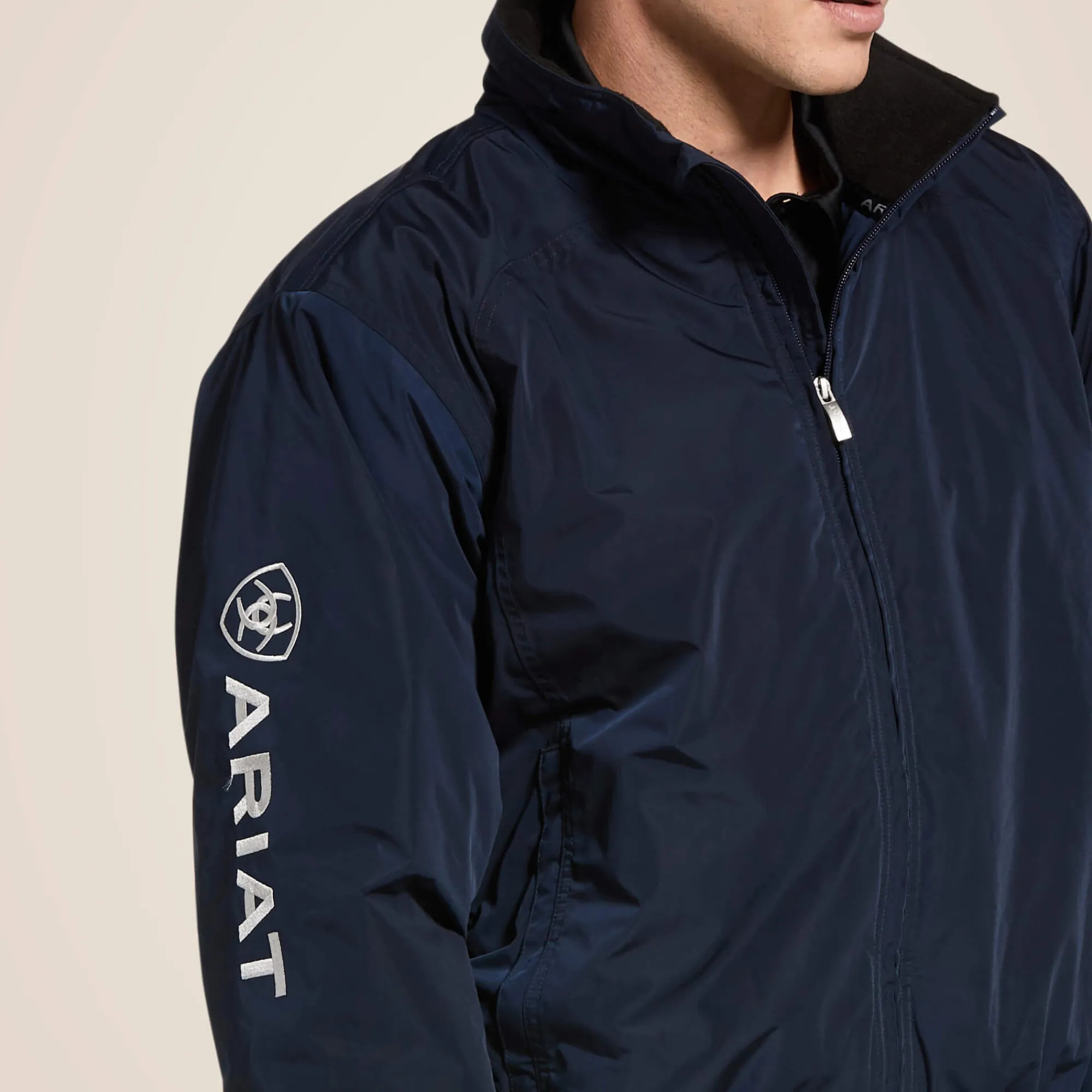 stable_insulated_jacket_2-4.webp New Stable Insulated Jacket Herren Oberbekleidung